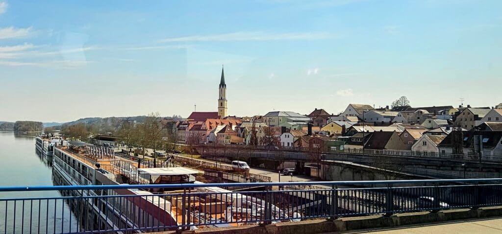 2 River cruise ships in Vilshofen